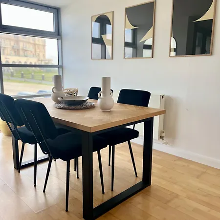 40 Zinc * New Quay