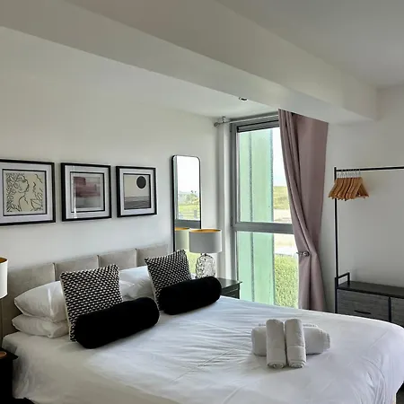 40 Zinc * New Quay